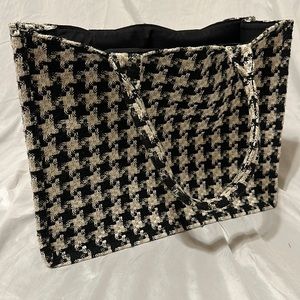 Houndstooth Jacquard Shopper Tote